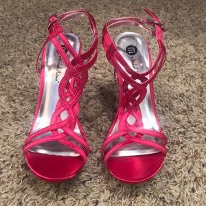 Michael Antonio Riordan Pink Satin Heels 8